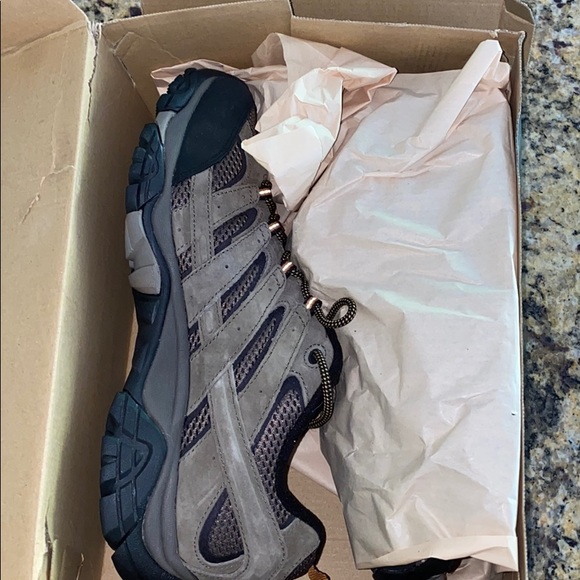 Merrell Shoes - Picture 3 of 4